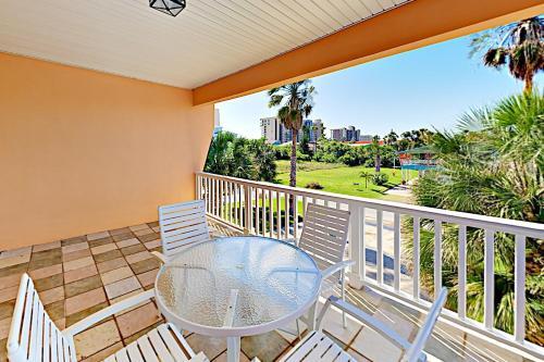 E Acapulco Townhouse Unit #a Townhouse