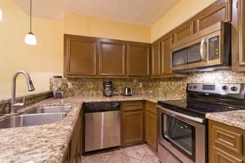 Dunes Condominium 105