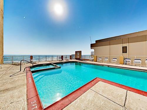Apartamento Walkable Gulf-front Perch - Oversize Balcony & Pool Condo