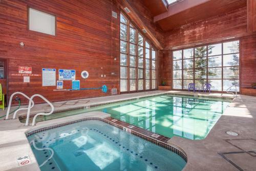 Apartamento Condo 104 Wifi Community Pool Jacuzzi Lounge Fireplace Laundry