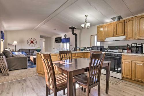 Explorers Haven With View Swim And Hike Nearby!