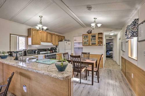 Explorers Haven With View Swim And Hike Nearby!