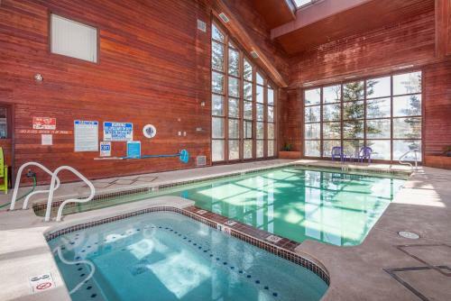Apartamento Condo 108 Wifi Community Pool Jacuzzi Lounge Fireplace Laundry