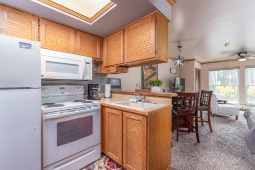 Apartamento Condo 110 Wifi Community Pool Jacuzzi Lounge Fireplace Laundry