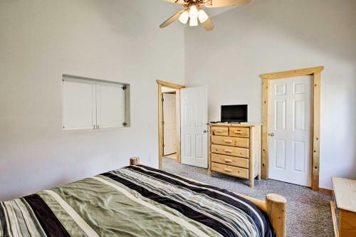 Kats Kabin With Lake Views On Bear Lake!
