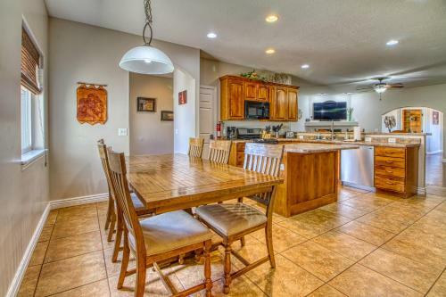 5 Bed 3 Bath Vacation Home In Arches National Park