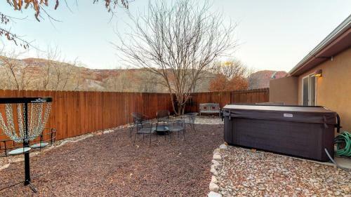 Portal View ~ Cottonwoods 401