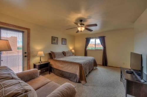 Sg2 -15 Minutes From Arches Park - Wrap-around Deck With Views!
