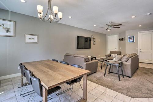 Luxury Downtown Moab Townhome With Pool Access!