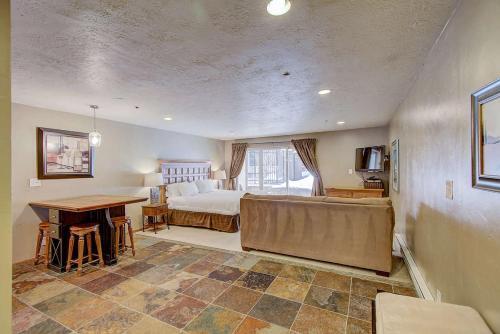 Perfect Studio On Main Street; Sleeps 3