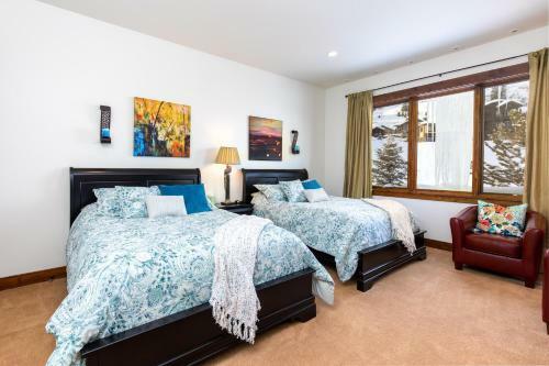 Juniper Landing #108 @ Canyons Village (Townhome)