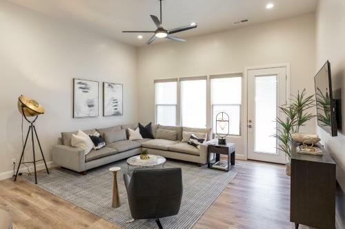 Villa Modern Ledges