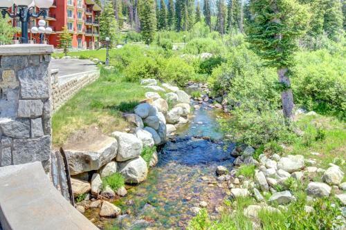 Powderhorn Lodge 411: Mountain Majesty Suite