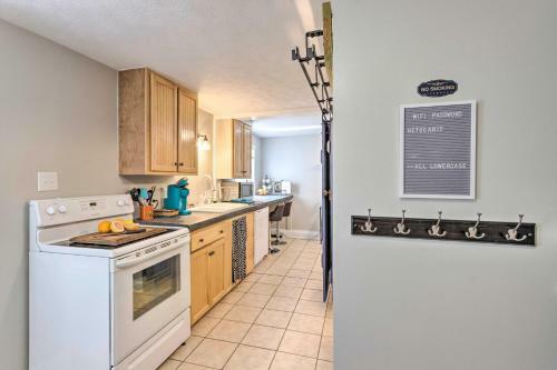 Private Solar Hill Apartment In Downtown Bristol!