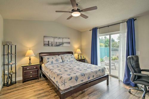 Waterfront Getaway With Private Hot Tub And Dock!
