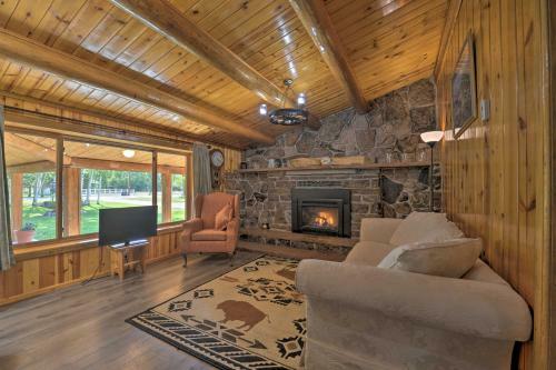 Cozy Wy Home Rivers, Lakes, Mountains, Wildlife