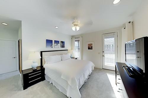 Seacrest Beach Retreat - Luxe Pool - Walk To Beach Home