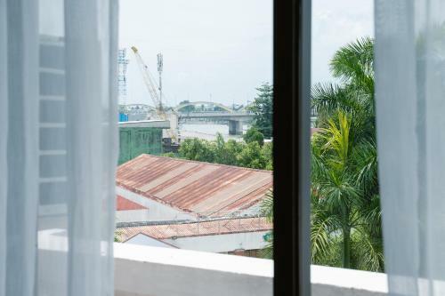 Hotel Luxhome - Vinhome Apartments