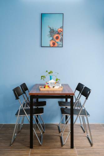 Hotel Luxhome - Vinhome Apartments