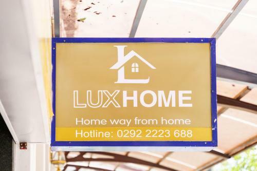 Hotel Luxhome - Vinhome Apartments
