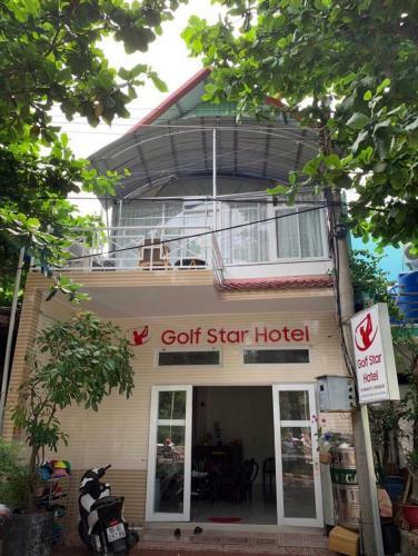 Kh�ch S?n Golf Star Hotel