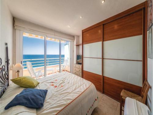 Apartment C/cel I Mar 8, �tico
