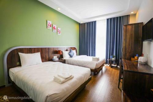 ?� L?t Mega Sky Hotel