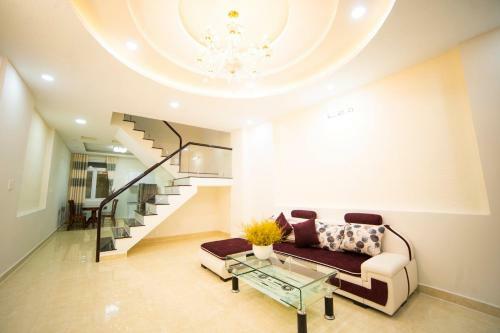 Villa Khu Ngh? D??ng Golden Hill ?� L?t