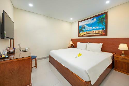 Sunlit Sea Hotel & Apartment - Phoenix 2 Hotel