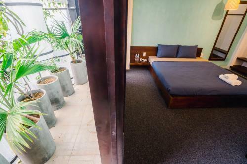 The Garden Hotel & Apartment