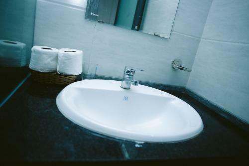 Cozy 2 Bedrooms Apartment Near Dragon Bridge