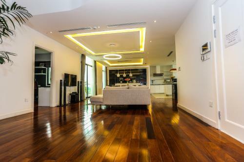 Hnc Premier Hotel & Residences