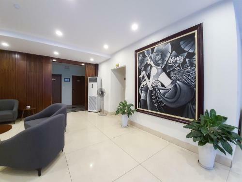 Hotel Reiwa Inn Apartment