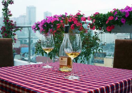 Aparthotel Newsky Serviced Apartment