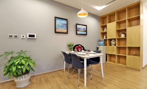 Vinhomes Metropolish Apartment Center Hanoi