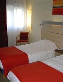 Hotel Express By Holiday Inn Grenoble - Bernin