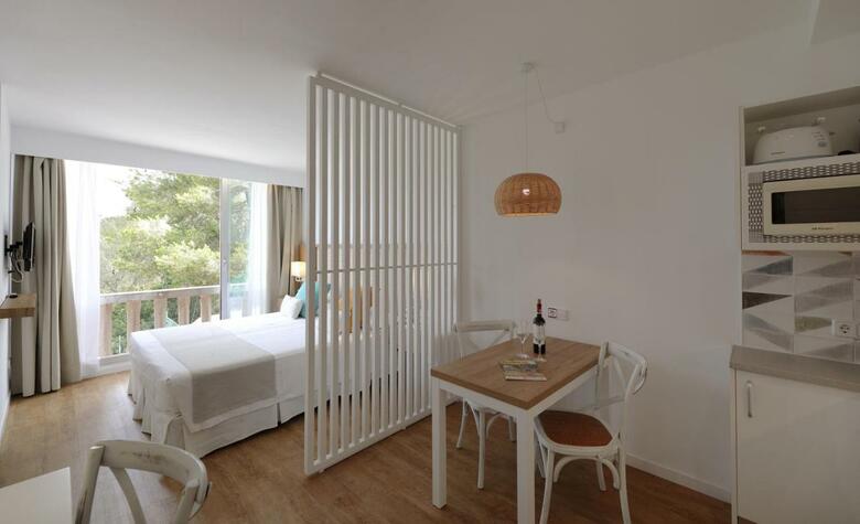 Hotel Apartamentos Cala Santanyi