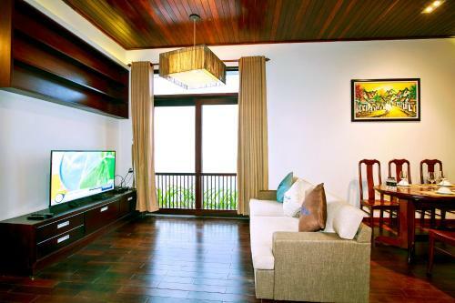 Azumi 03 Bedroom First Floor Apartment Hoian