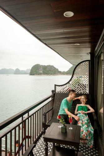Sena Cruises - Wonder On Lan Ha Bay