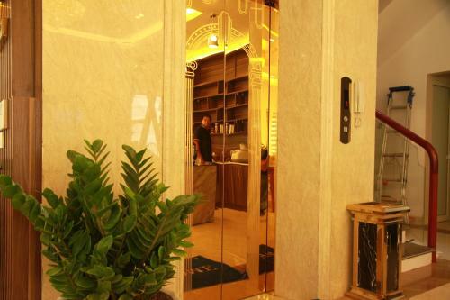 Kh�ch S?n H?i Qu�n - The Marine Hotel