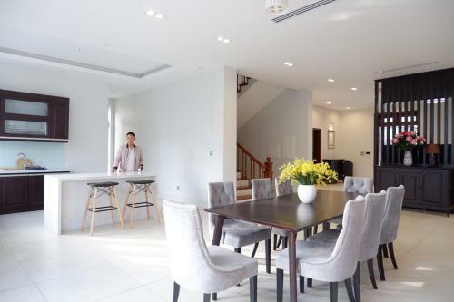 Privately Villa - Bi?t Th? Ri�ng T? H? Long