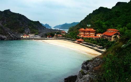 Hostal Halong Overnight In Cat Ba Island