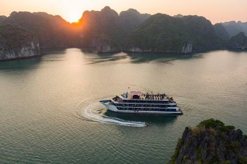 Rosy Cruises