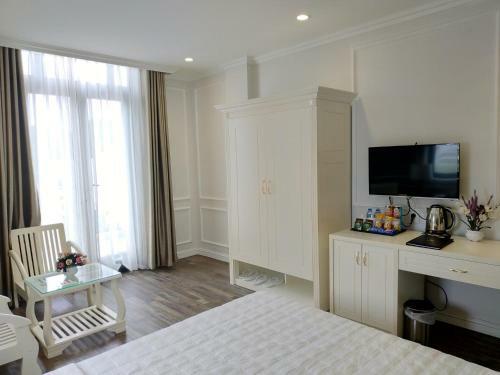 Kh�ch S?n Ng?c Lan H? Long Hotel