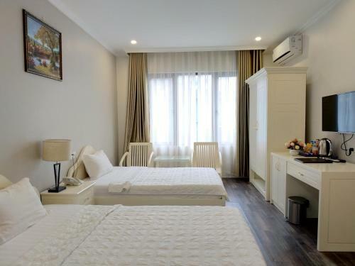 Kh�ch S?n Ng?c Lan H? Long Hotel