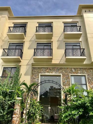Tubong Hotel Private Enterprise