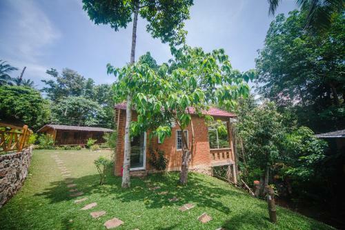 Hostal Phu Quoc Sen Lodge Bungalow Village