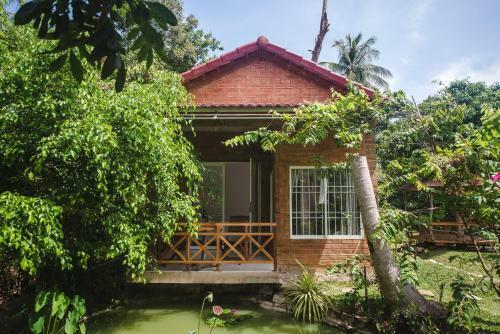 Hostal Phu Quoc Sen Lodge Bungalow Village