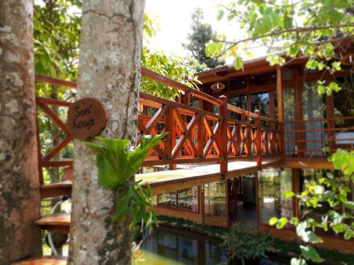 Hostal Phu Quoc Sen Lodge Bungalow Village