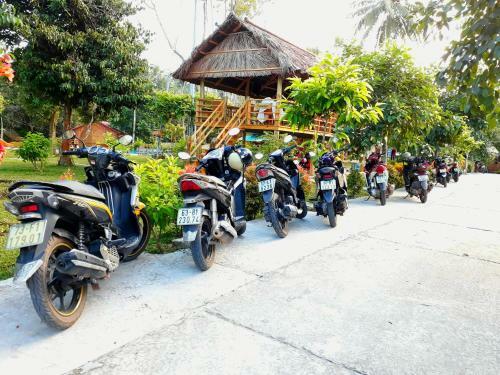 Hostal Phu Quoc Sen Lodge Bungalow Village